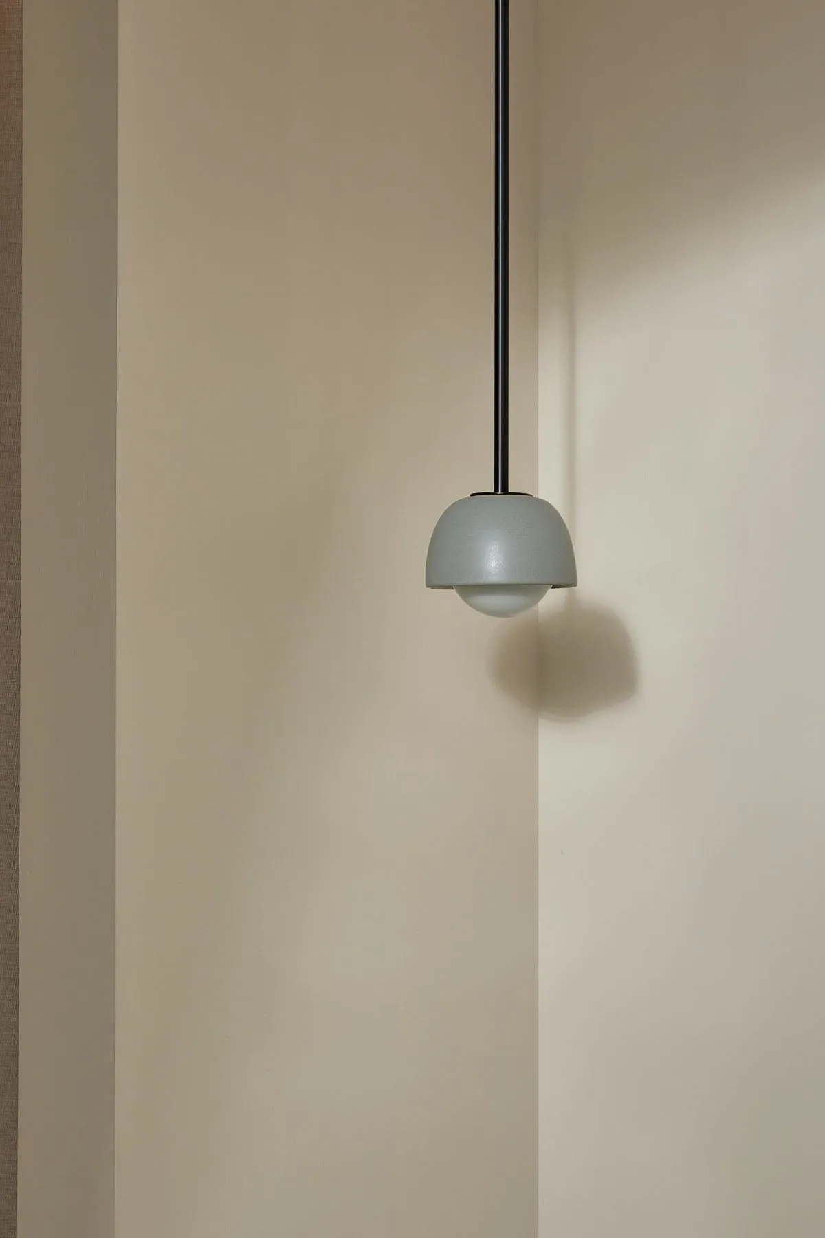 Terra 0 Pendant Light - Solid Rod