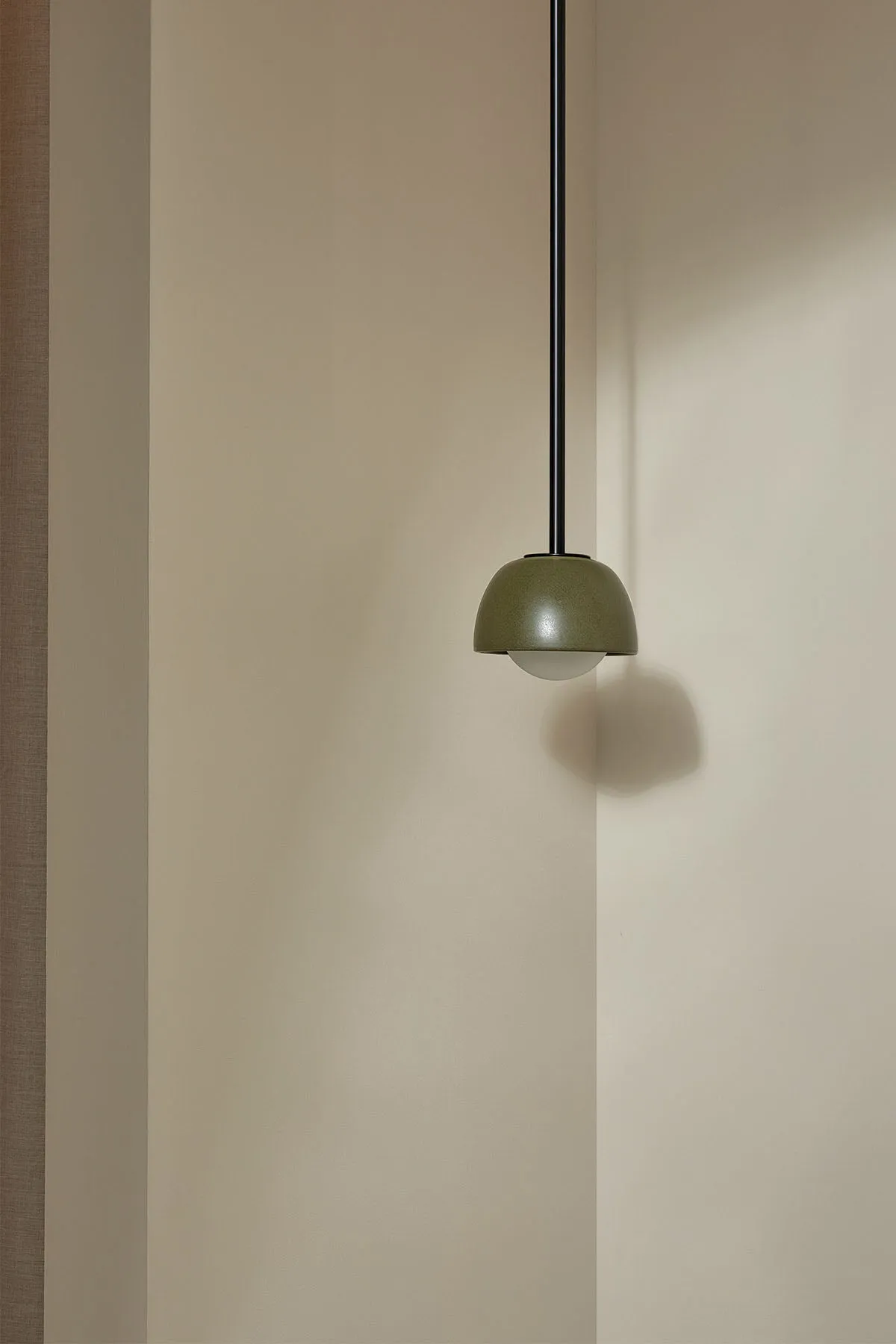 Terra 0 Pendant Light - Solid Rod