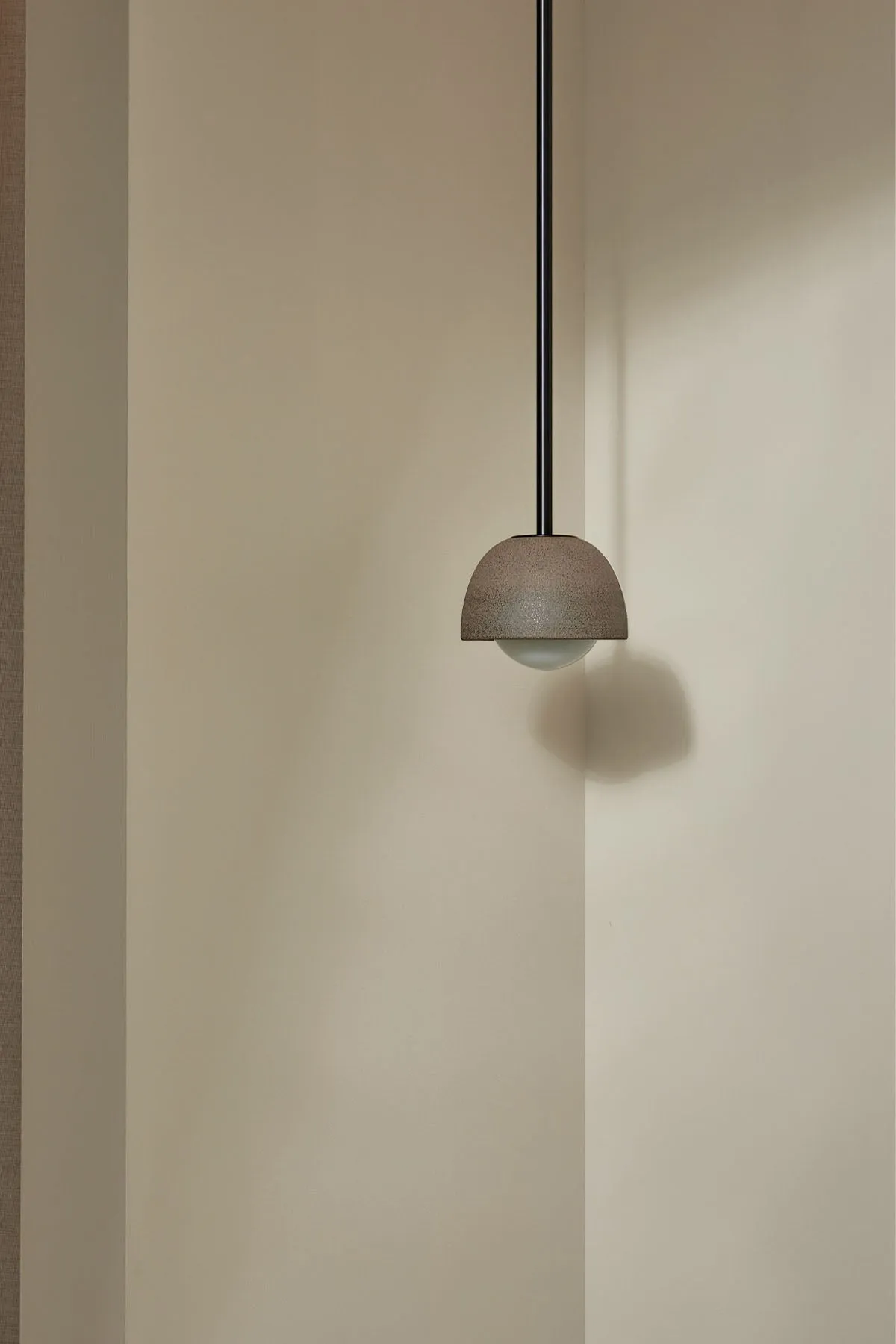 Terra 0 Pendant Light - Solid Rod