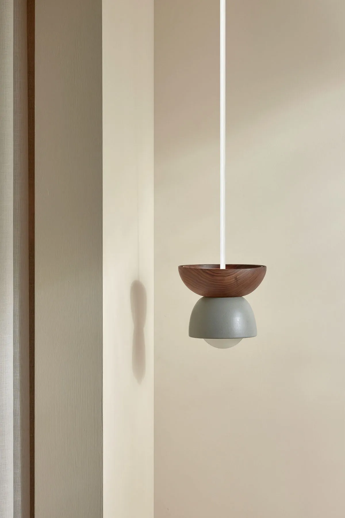 Terra 00 Pendant Light - Solid Rod