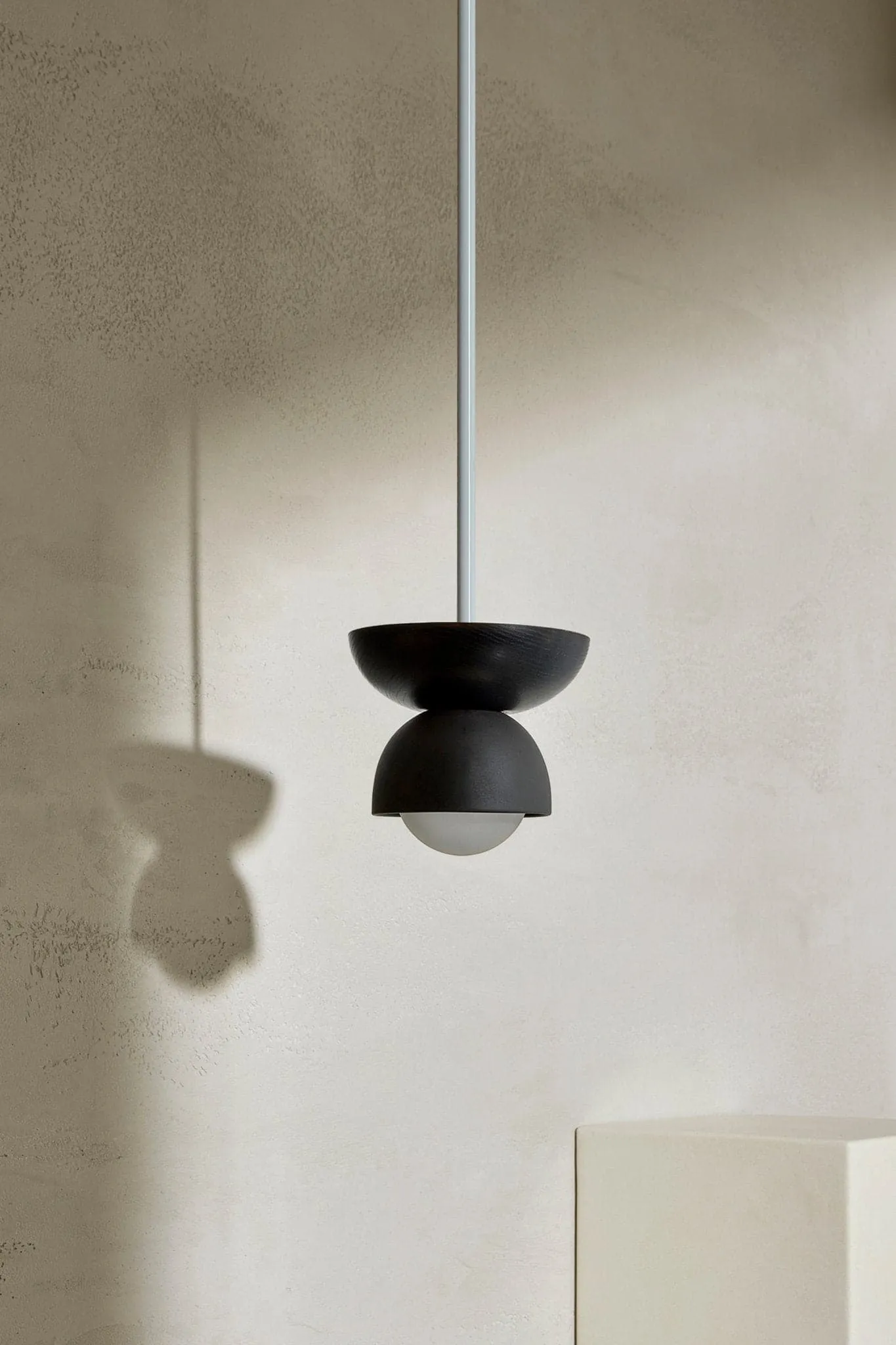 Terra 00 Pendant Light - Solid Rod