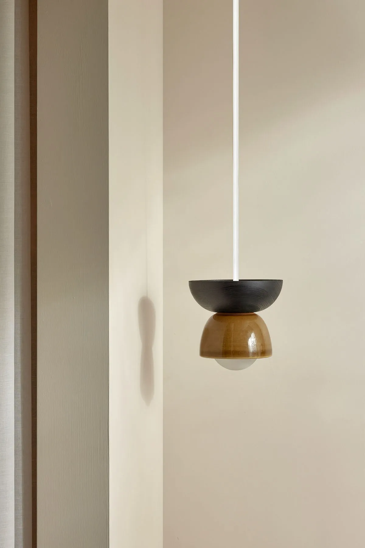 Terra 00 Pendant Light - Solid Rod