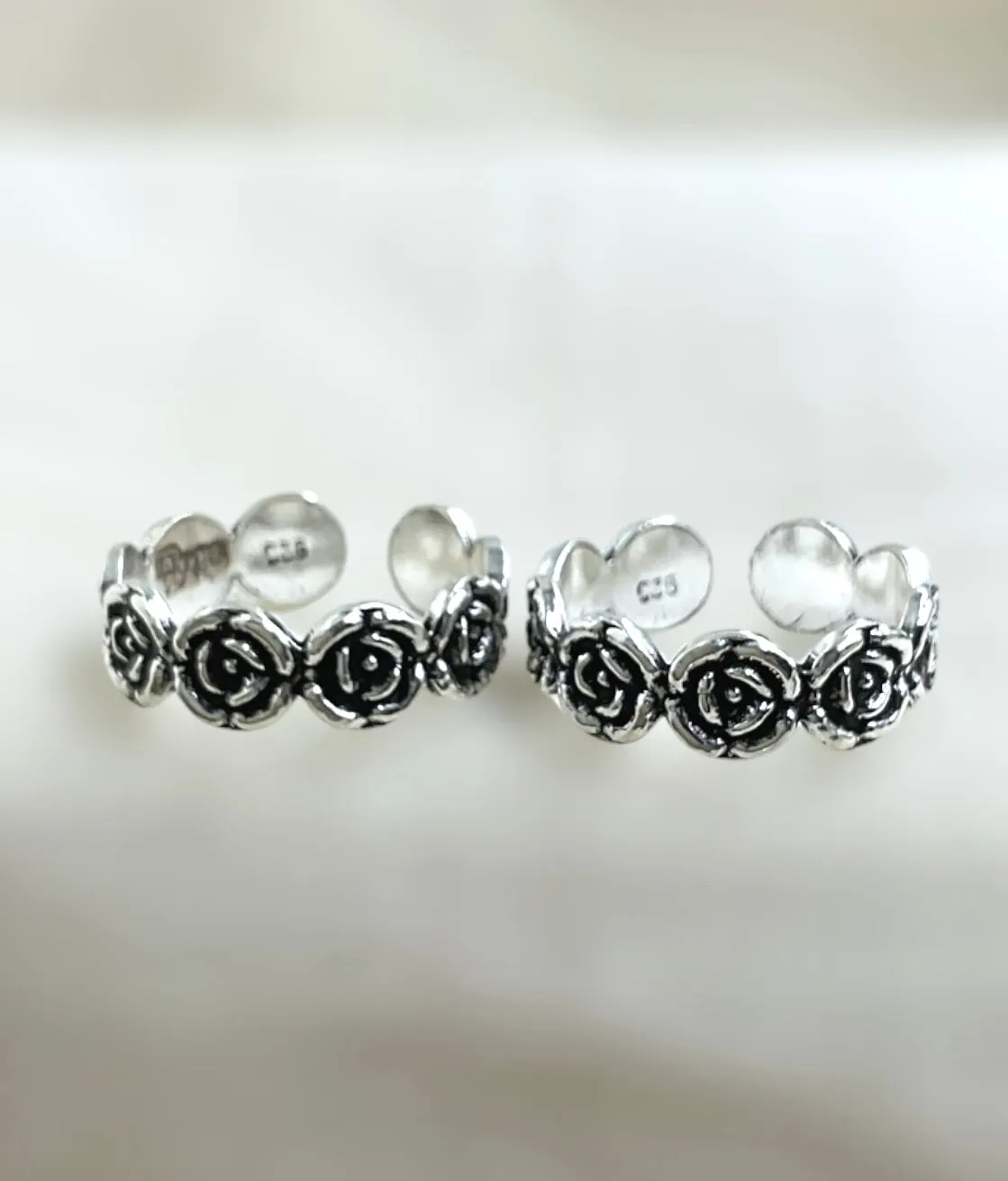 The Aikya Silver Toe-Rings